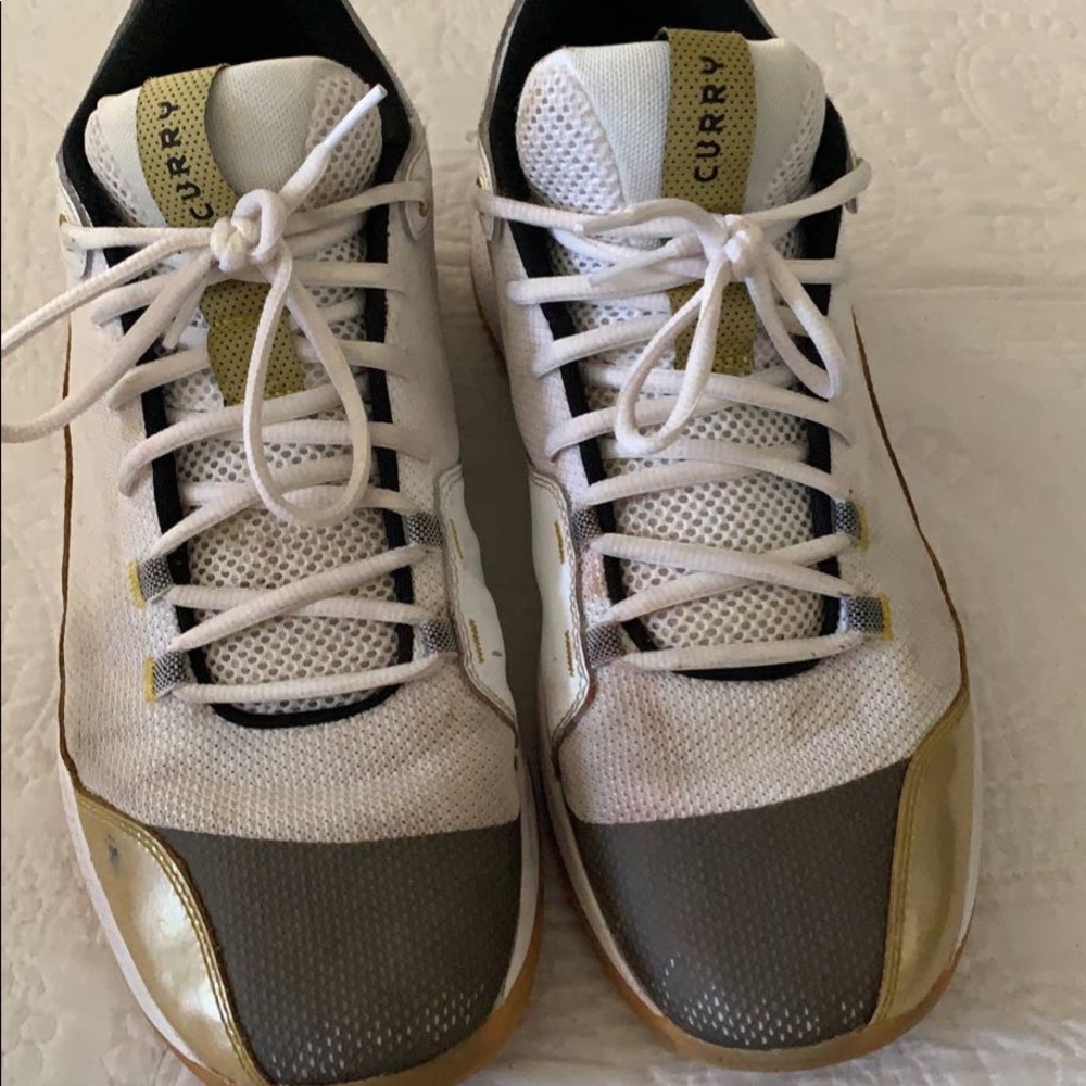Curry basket ball shoes